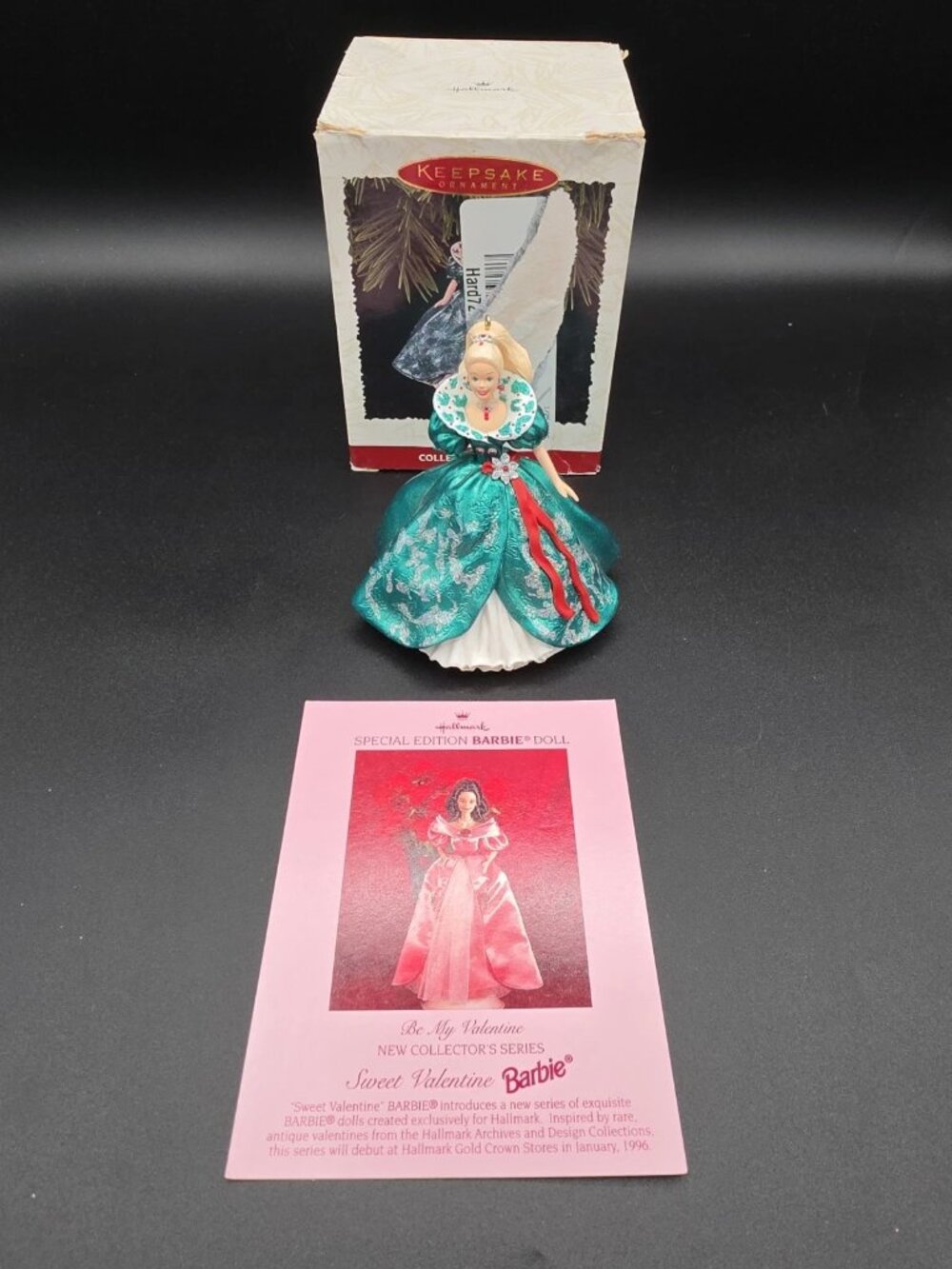 Vtg 1995 Hallmark Keepsake Orn ~ Holiday Barbie ~ 3rd in Series Emerald Dress